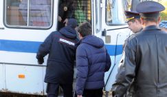 Сирот под пытками отправляют в тюрьмы