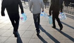 Куплю квартиру: 19 этаж, удобства во дворе
