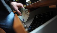 Борец с коррупцией погорел на взятке