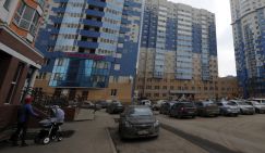 Жильцы дома требуют выселить сирот