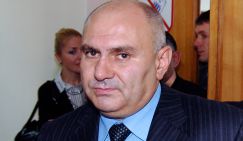 Карьера на свекольном скандале