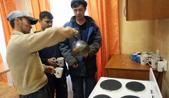 В квартиру сирот поселили 20 таджиков