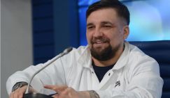 За что чиновники осыпали наградами Басту