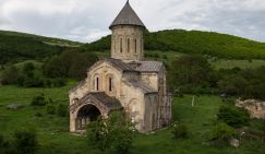 Чиновники спасают от краха Южную Осетию
