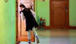 Газовая атака в элитной школе и бойня в училище