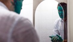 Оппозиционеров и неверных любовниц метят зеленкой
