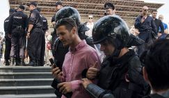 Произвол полиции на митинге против пенсионного грабежа в Краснодаре